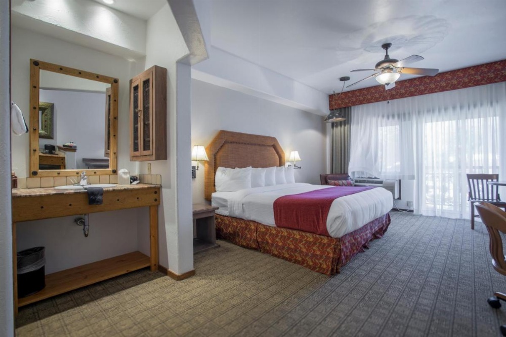 Foothills Grand King