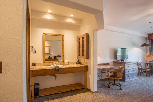 Table Mountain Inn image 22