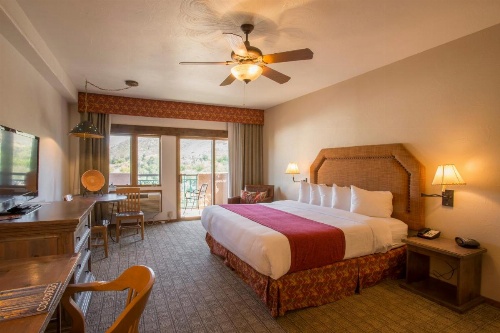 Table Mountain Inn image 23