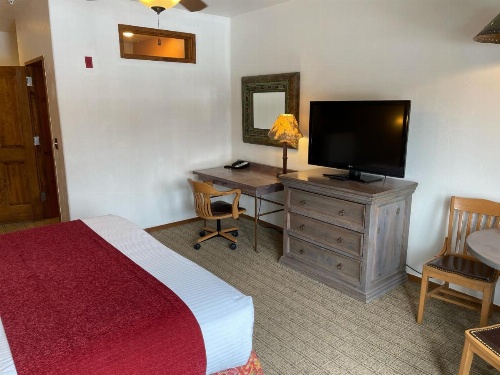 Table Mountain Inn image 46